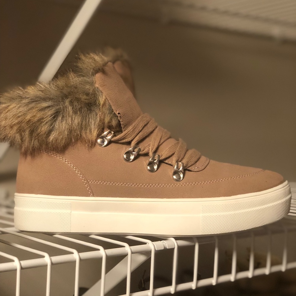 Furry ankle boot